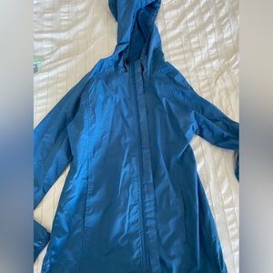 Light fit ASICS rain coat